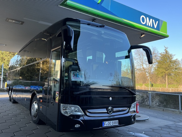 CEB International GmbH Logo