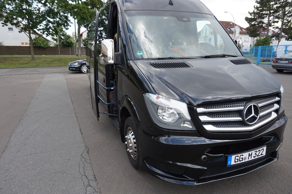 M & C Vip Bus u.Limousinenservice Logo